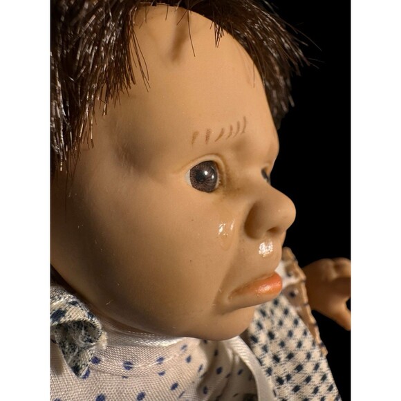 Vintage GiGo Pouty Expression Girl Bean Bag Doll 90s Crying Sad Baby 7.5 Bonet - Picture 2 of 7